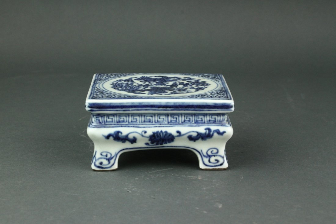 Chinese BW Four Legs Porcelain Table Xuande MK (1 of 4)