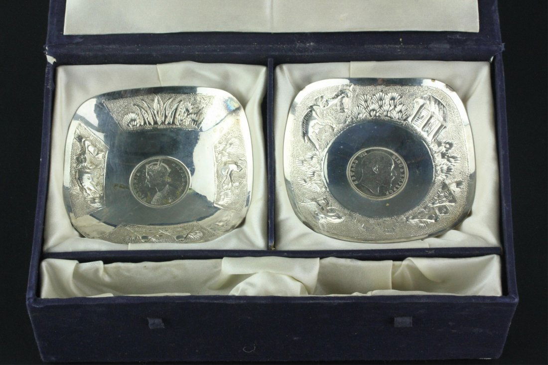 2 Pcs Indian Silver Rupee Coin Dishes (1 of 9)