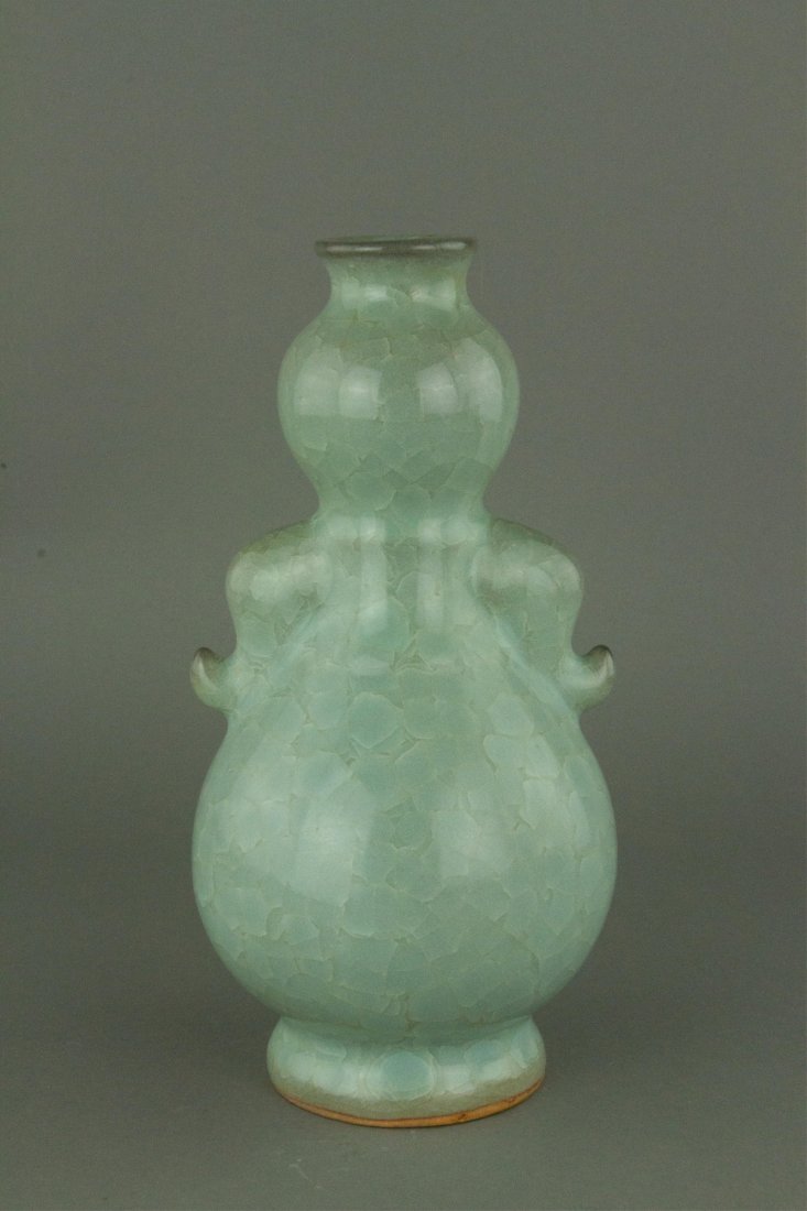 Chinese Guan Style Porcelain Vase (1 of 6)