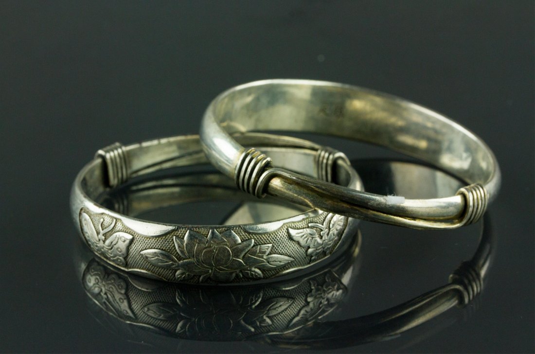 Pair of Chinese Silver Bracelets (1 of 4)