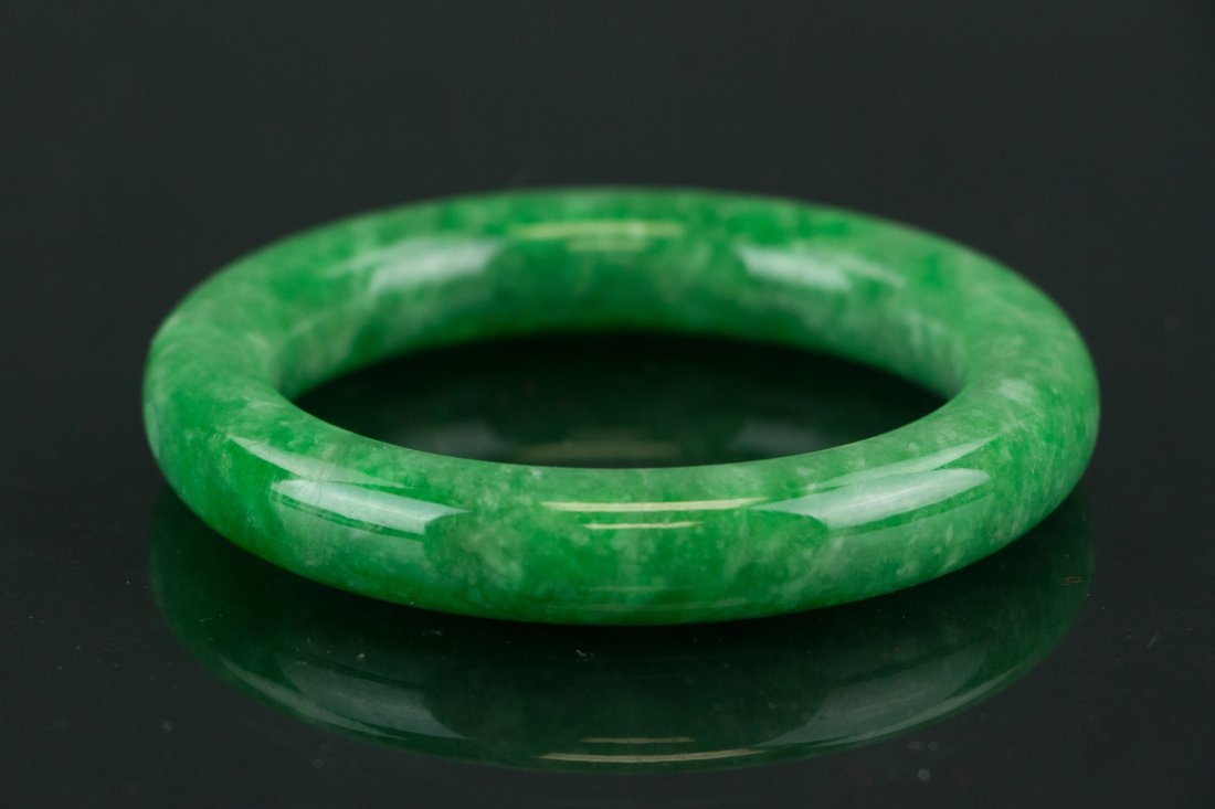 Chinese Green Jadeite Bangle with Certificate (1 of 5)