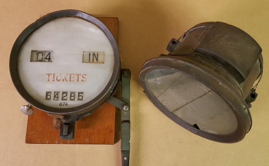 Amusement park counter and head light (1 of 2)