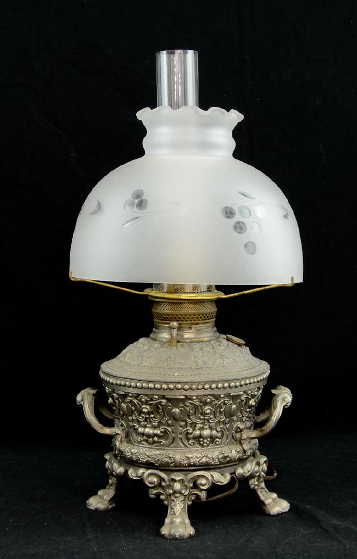 Bradley Hubbard Kerosene Lamp (1 of 3)