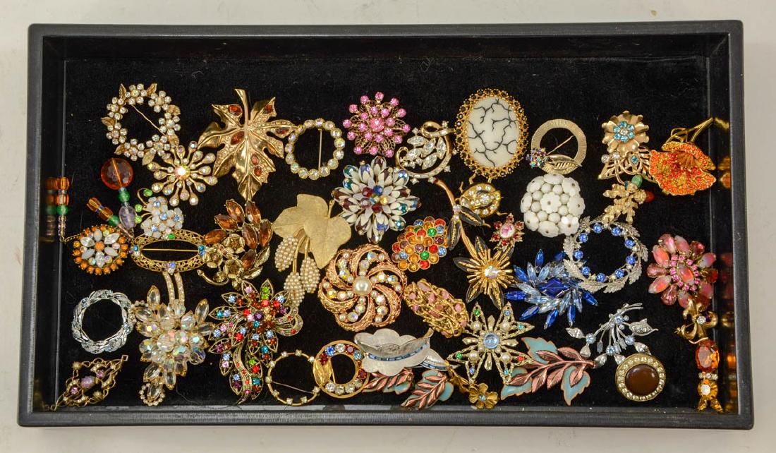 Group of fashion pins (1 of 3)