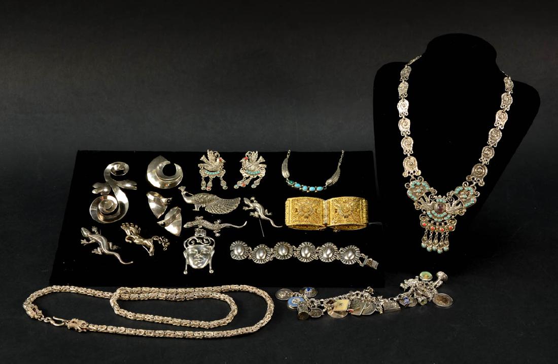 Sterling Silver Jewelry Group: Excellent Selection of good quality and wearable Sterling Silver Estate Jewelry including Mexico, charm Bracelets, Figural Pins, and Marcasite pieces. very good to excellent condition, total weight: 1