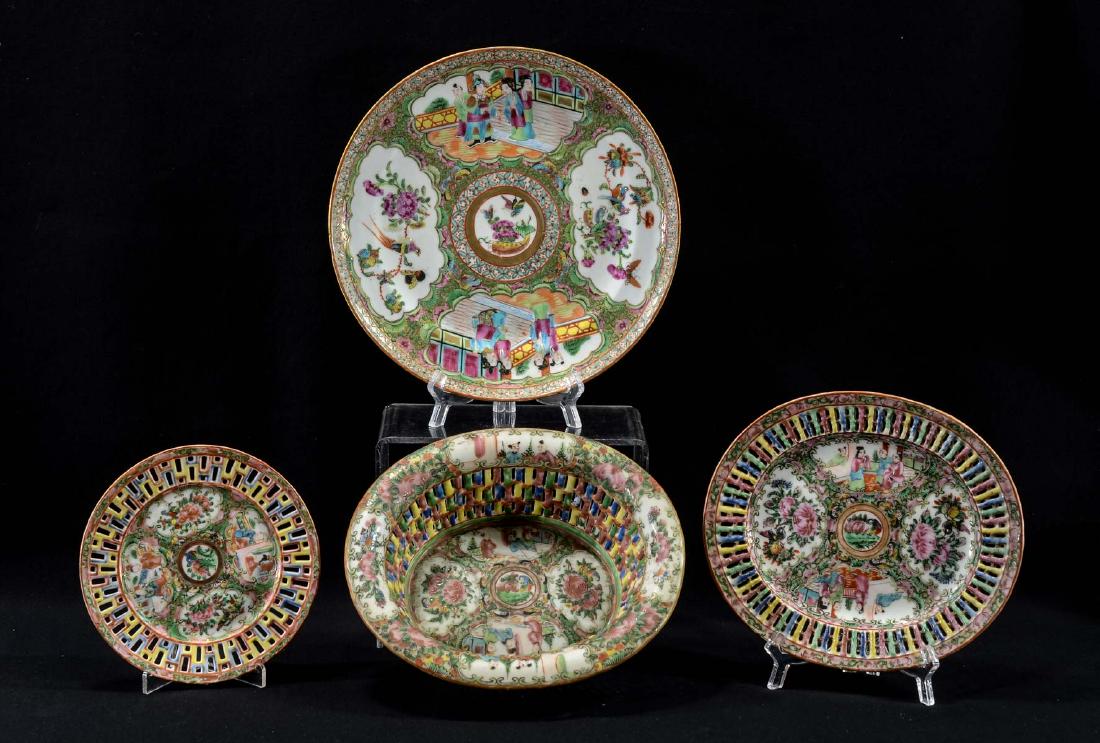 Four Pcs of Chinese Rose Medallion (1 of 8)