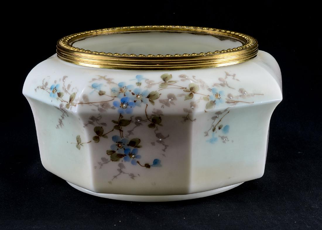 CF Monroe Wavecrest Glass Ferner: Antique American Molded Glass Ferner with gilt metal mount by the the C. F. Monroe Company of Meriden CT. with Black Wave Crest Trade Mark stamp to base. 4.75" x 9". Excellent condition.