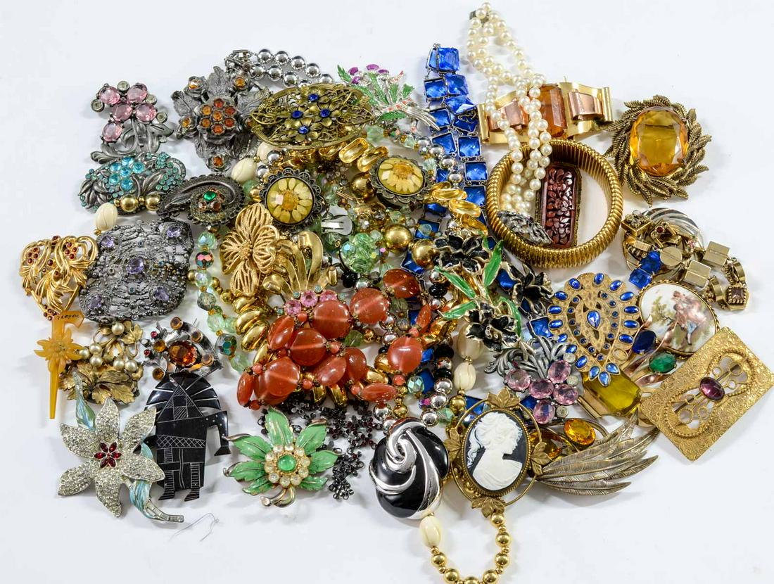 Ladies Fashion & Costume Jewelry: Very nice lot of signed and better quality Fashion and Costume Jewelry pieces including Napier, Art Deco, Enamel, China, Victorian, Coro, Rhinestone, Gold Filled, Pins, Beads, Necklaces, Cameo, Rings,
