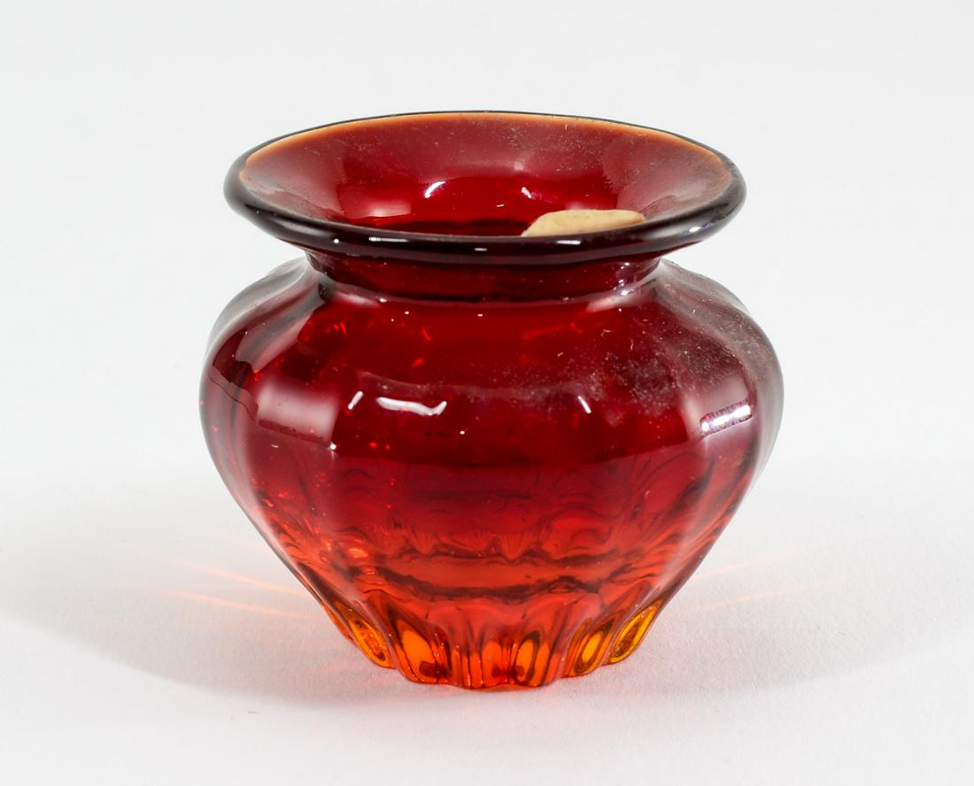 Ribbed Amberina Glass Vase Form Open Salt: Ribbed Amberina glass vase form open salt. 1 1/2" diameter x 1 1/2" high. Partially polished pontil. In excellent condition. Keywords: Salt Cellar, Salt Dip, Victorian, Art Glass, Antique, American, E