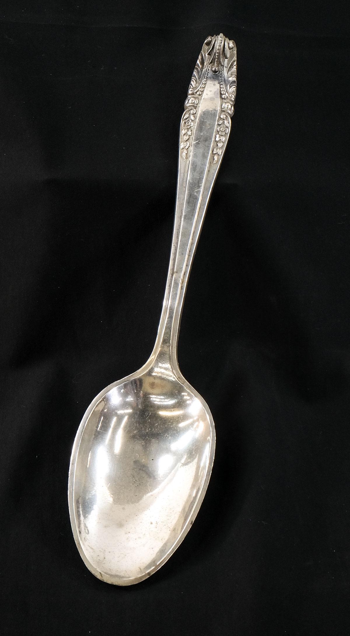 Oversize Wallace Stradivari Display Spoon: Extra Large 21" silverplate advertising or dealer display spoon by Wallace Silversmiths of Wallingford CT in the Stradivari Pattern. Cast Metal, back not plated. unmarked. This is only the second such