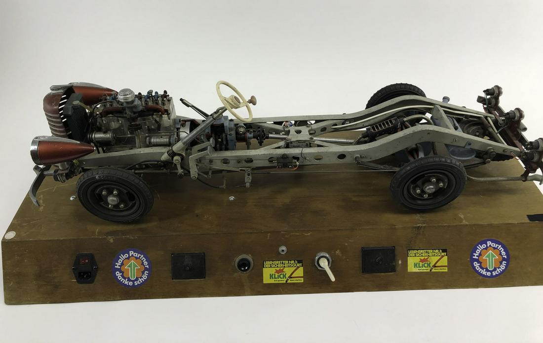 Hohm model auto chassis, working components, 40 lo (1 of 4)