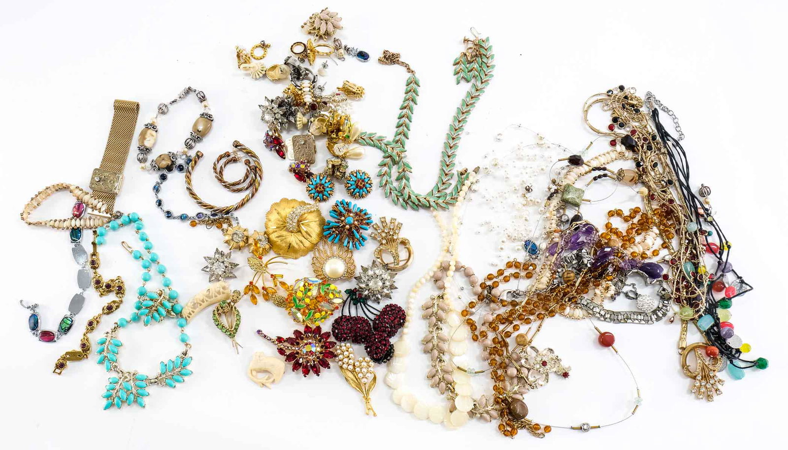 Ladies Fashion Jewelry Lot: Thirty one pieces of ladies fashion jewelry in excellent condition, Many in sets, some with extras such as matching earrings with necklaces or bracelets. Includes Polish Amber, 1950's, Anne Klein, HAR