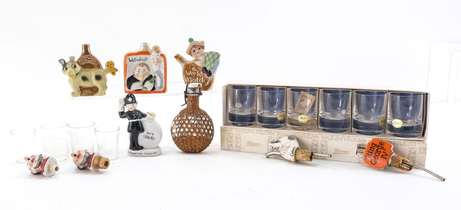 Liquor Advertising and Collectibles: 4 vintage shot glasses, late 19th - early 20th century: 2 G& W Special Canadian Whisky. One has a crack. 1 Hayner Distilling Co. shot glass. No cracks, one glass flaw. Gold rim has worn away. 1 Detric