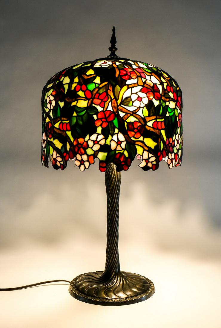 Contemporary Leaded Glass Table Lamp (1 of 5)