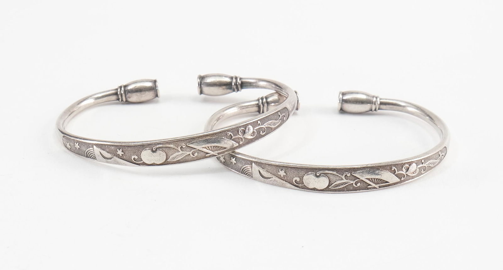 2 Chinese Silver Bangle Bracelets (1 of 3)