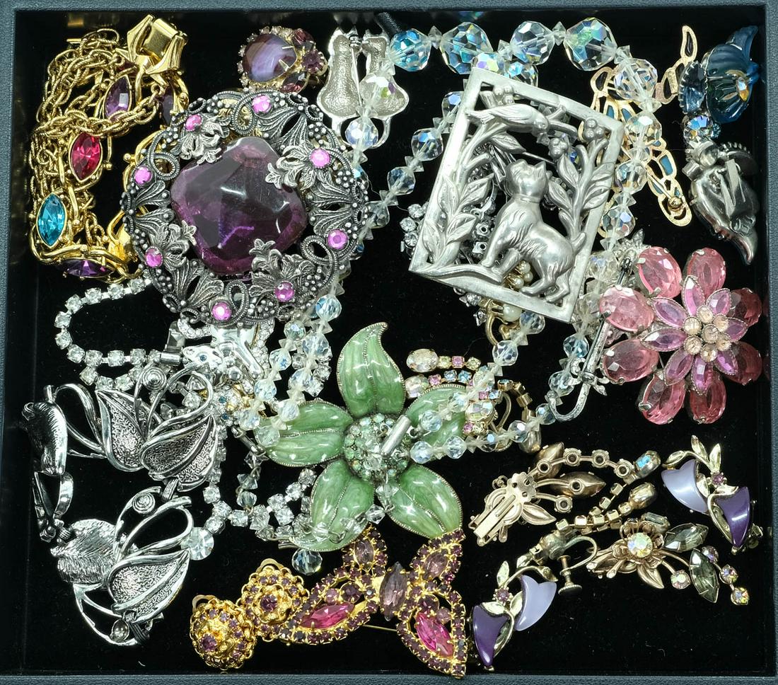 Lot of Fashion Jewelry - 29 pieces (1 of 3)