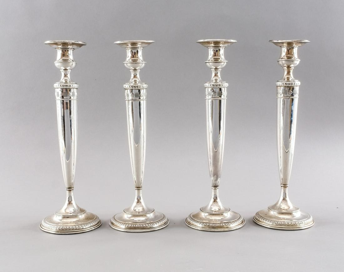 4 Matthews Company Sterling Candlesticks (1 of 6)