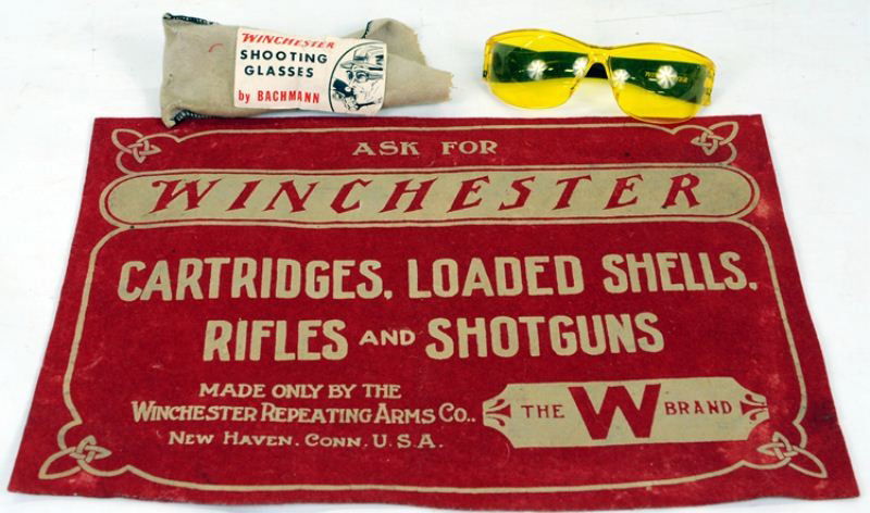 Vintage Winchester Counter felt & Shooting Glasses: felt approx 15.5" x 11" some spotting and small moth bites,
