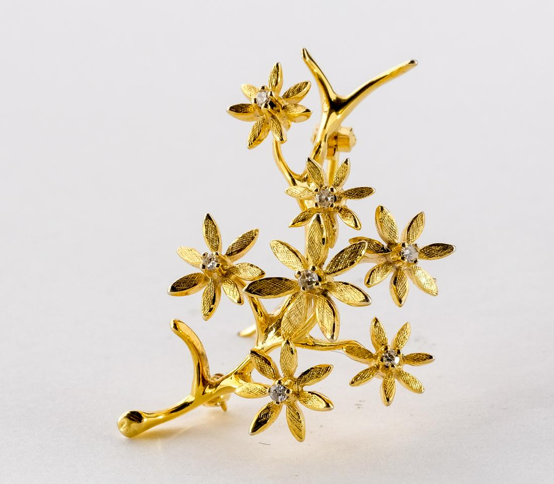 Unoaerre 18K Gold Floral Bough Pin (1 of 4)