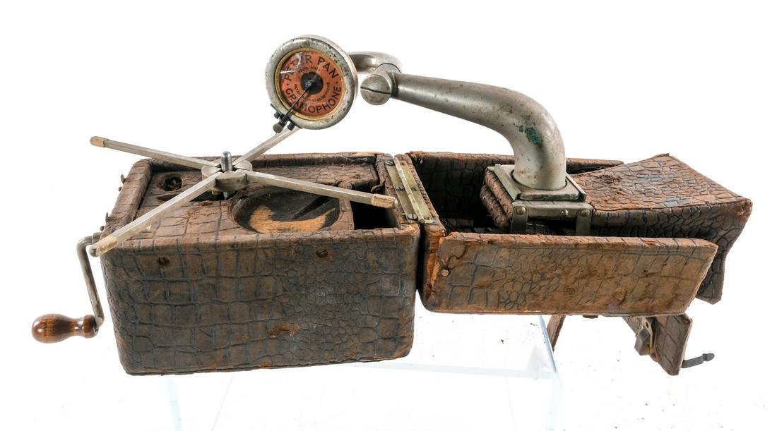 Vintage Peter Pan Camera Box Gramophone (1 of 5)