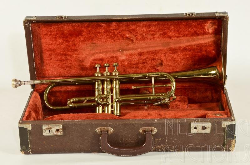 John Heald Company Springfield MA Trumpet: John Heald Company of Springfield, Massachusetts produced this American Premium model trumpet. Includes red lined case. Nice display piece overall, has nice age and pat