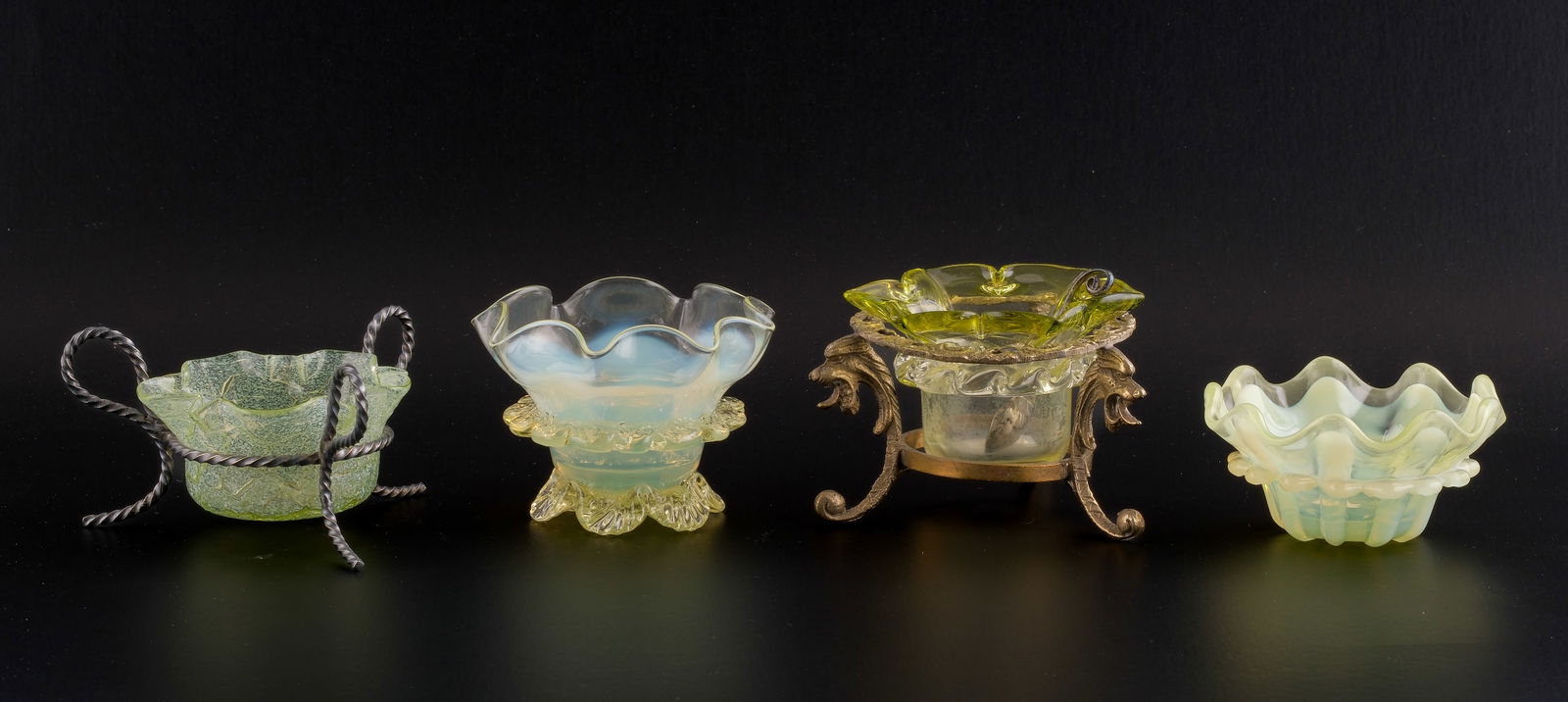 4 Yellow Art Glass Open Salts (1 of 5)