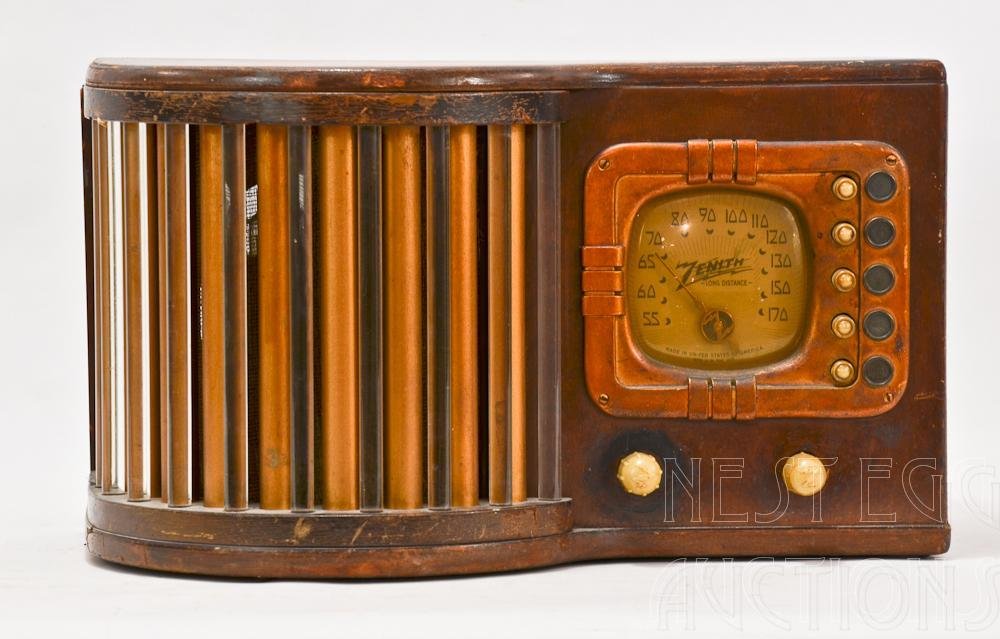Zenith Worlds Fair Glass Rod Tube Table Radio: Model 5-R-317 working condition, original case and original finish which shows some wear and marks. a new power cord and case cleaning is recommended. 14" W x 8.25" H x 8" D. Glass rods all present an
