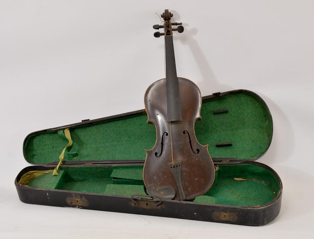 19th C.Italian 4/4 Violin: Bearing the Label: Nicolaus Amatus Fecit in Cremona 1645. Full size. This is a dusty attic find. finish wear to top, no nut or bridge present. tight spruce top, bookmatched figured maple back and neck