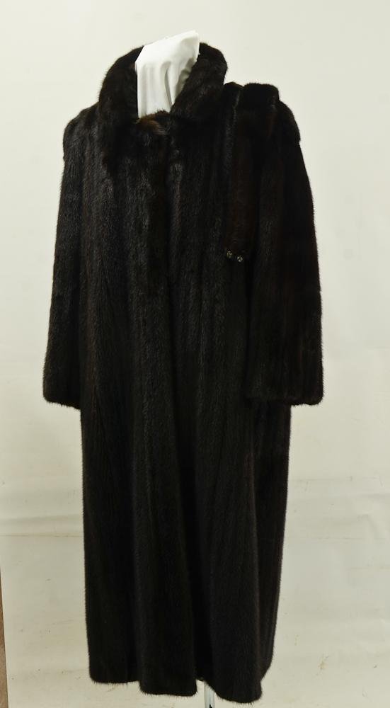 Ladies Full Length Mink Fur Coat: Oscar De La Renta, excellent condition, with hood and collar. Approximately Womens Size 18-20.