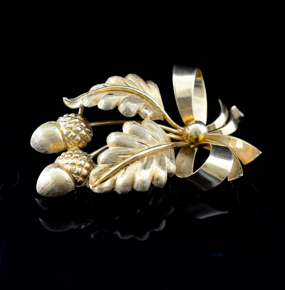 Tiffany & Co. Oak leaves and Acorn pin (1 of 2)