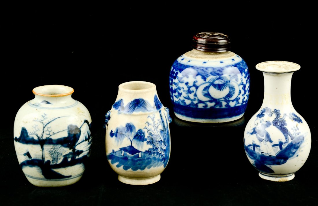 Chinese blue and white porcelain group (1 of 7)