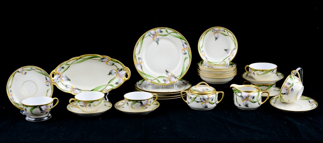 26 Pcs. Walter Wilson China (1 of 3)