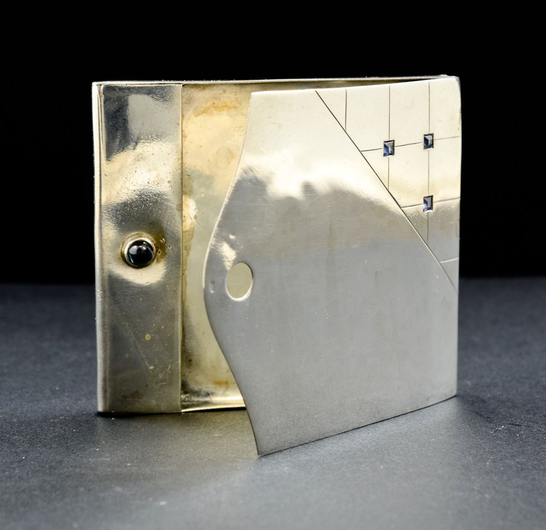 A fine Silver Match Book Case: Vesta (1 of 6)