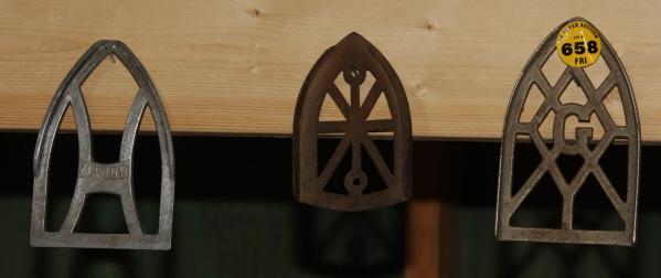 3 - Iron trivets: 3 - Iron trivets