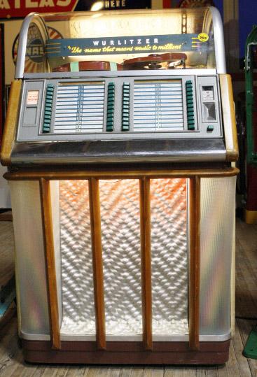 1957 Juke Box: 1957 Wurlitzer Juke Box complete working condition with records included , great item ready for your house