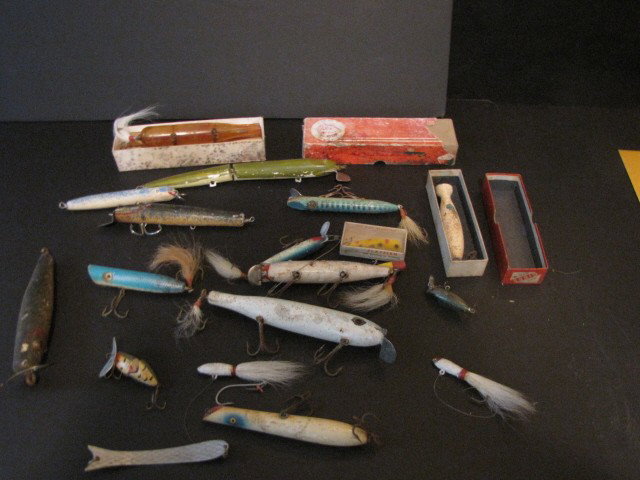 Lot fishing lures, jigs and flies: As found ca. 1930's, 40' 50' 60,s