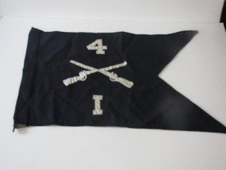 WWII battle flag: Crossed rifles