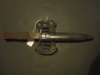 WW2 German boot knife w/sheath: WW2 German boot knife w/sheath
