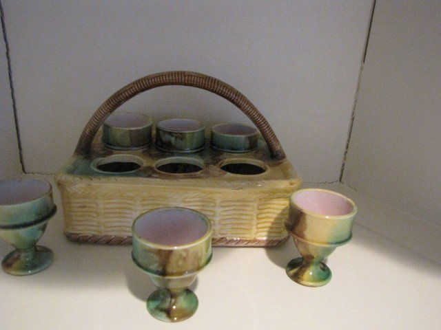 Majolica 7pc. egg basket w/ cups: Majolica 7pc. egg basket w/ cups