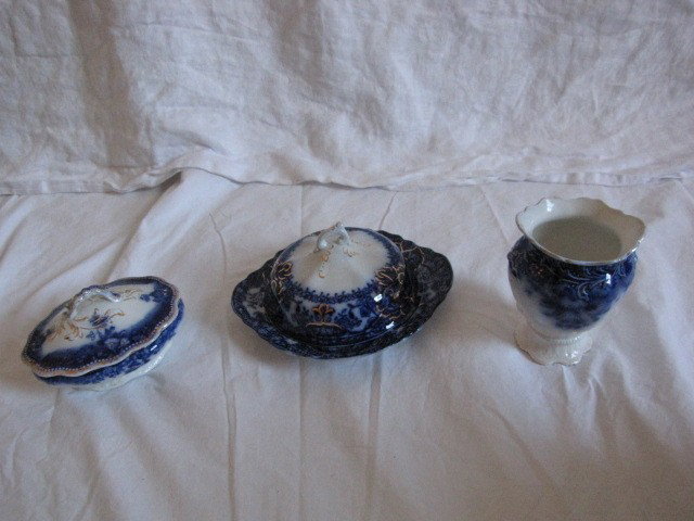 4pc. set blue & white: 4pc. set blue & white