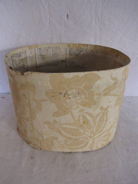 Oval hat box, 9 1/2" x 12", 8 1/2" dp.: Oval hat box, 12" x 16", 13" dp., no cover