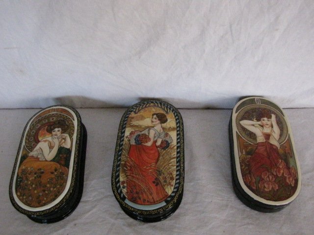 Lot of 3 Russian hand painted lacquer boxes: Lot of 3 Russian hand painted lacquer boxes, victorian women, reproductions of art deco paintings by Mucha