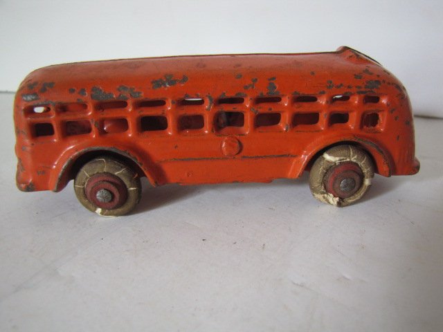 Toy cast iron city bus, Hubley: Toy cast iron city bus, Hubley, 5 1/2" lg.