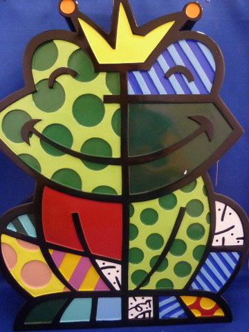 ROMERO BRITTO "FROG GARDEN": ROMERO BRITTO "FROG GARDEN" New in box with stand Approx 17" tall