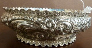 WONDERFUL CHAISED STERLING BOWL: WONDERFUL CHISED STERLING BOWL Approx 13 oz. Being 8" in diam