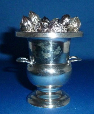 SET OF 12 STERLING HOR'DEURVE TOOTHPICKS: SET OF 12 STERLING HOR'DEURVE TOOTHPICKS accompanied with sterling holder;each pick approx 3";holder approx 3" we can recommend local shippers