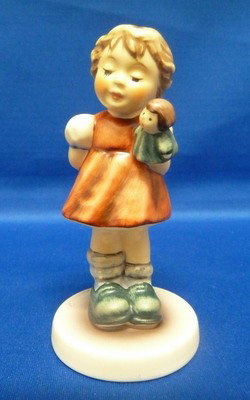 HUMMEL GROUPING OF THREE: HUMMEL GROUPING OF THREE "SUnflower Friednds;"Puppet Princess";"I Brought You a Gift" three club pieces