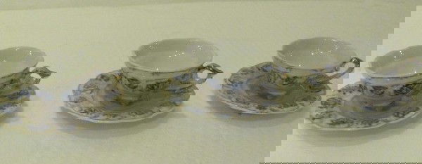 Set of three hand Painted Porcelain tea cups: Set of three hand Painted Porcelain tea cups