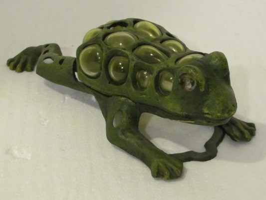 Cast Iron Frog Candle Holder. Holds One Tea Light.