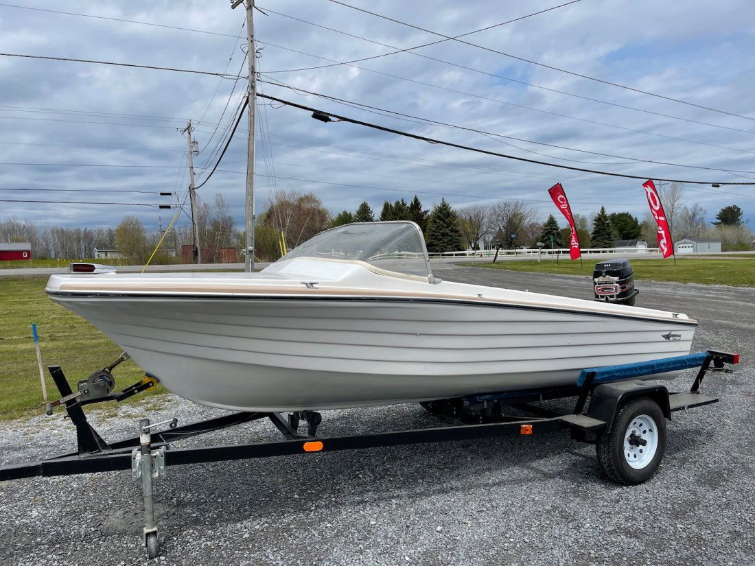 16 Feet 1963 Arkansas Traveler Centaur Outboard (1 of 20)